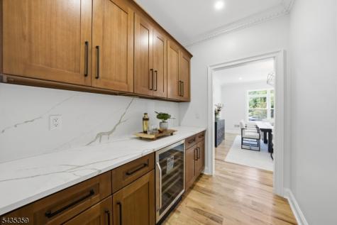 21 Kuntz Avenue Berkeley Heights NJ 07922