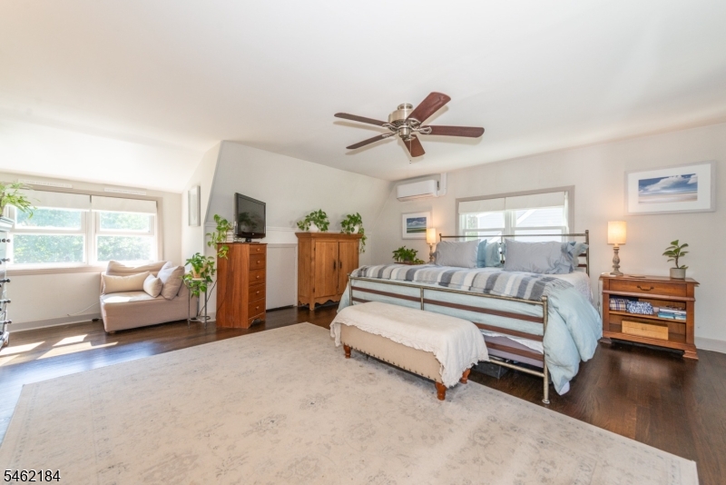 49 Meadow Lane Bloomfield NJ 07003