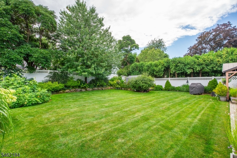 49 Meadow Lane Bloomfield NJ 07003