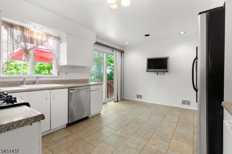29 Devonshire Terrace West Orange NJ 07052