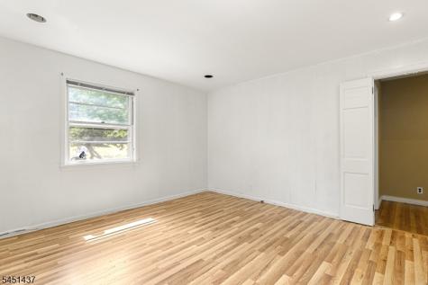 29 Devonshire Terrace West Orange NJ 07052