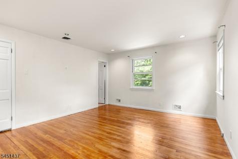 29 Devonshire Terrace West Orange NJ 07052