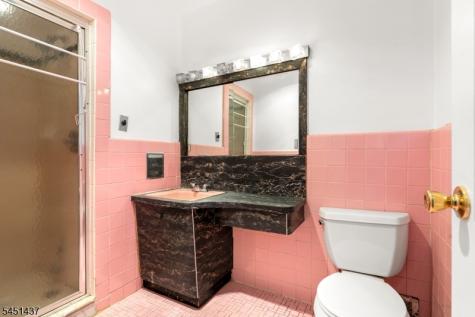 29 Devonshire Terrace West Orange NJ 07052