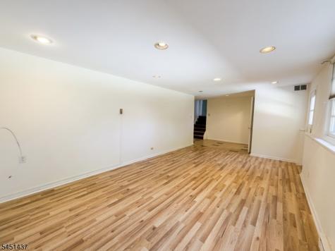 29 Devonshire Terrace West Orange NJ 07052