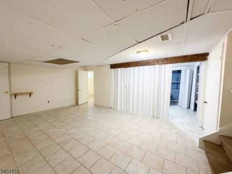 29 Devonshire Terrace West Orange NJ 07052