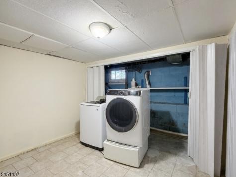 29 Devonshire Terrace West Orange NJ 07052