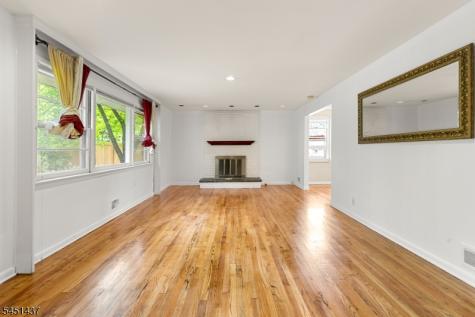 29 Devonshire Terrace West Orange NJ 07052