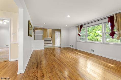 29 Devonshire Terrace West Orange NJ 07052