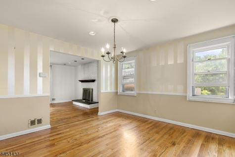 29 Devonshire Terrace West Orange NJ 07052