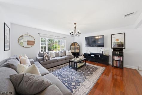 7 Brendona Avenue Hopatcong NJ 07874