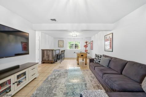 7 Brendona Avenue Hopatcong NJ 07874