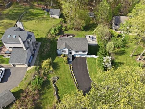 7 Brendona Avenue Hopatcong NJ 07874
