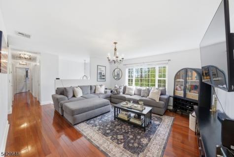 7 Brendona Avenue Hopatcong NJ 07874
