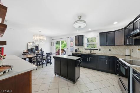 7 Brendona Avenue Hopatcong NJ 07874