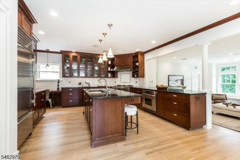 121 Christopher Street Montclair NJ 07042
