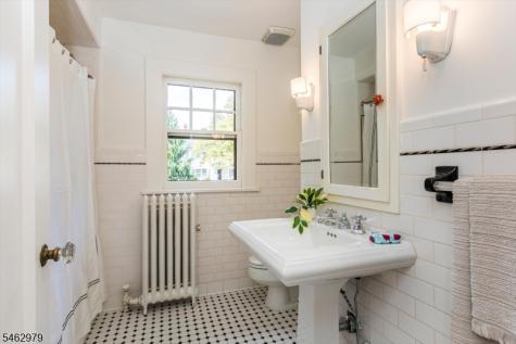 121 Christopher Street Montclair NJ 07042