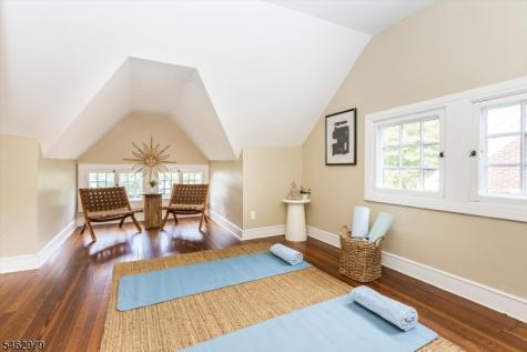 121 Christopher Street Montclair NJ 07042