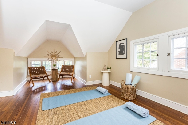 121 Christopher Street Montclair NJ 07042