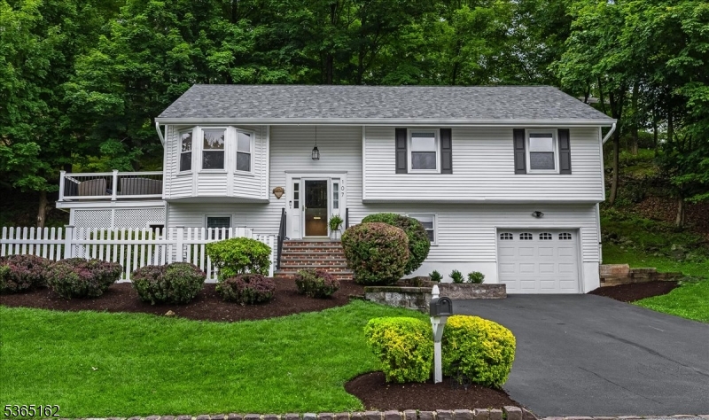 107 Valley View Trail Sparta NJ 07871