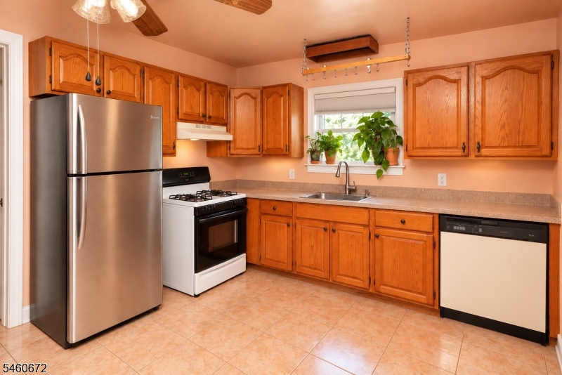 82 Perry Street Belleville NJ 07109