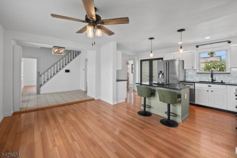 7 Park Square Lopatcong NJ 08865