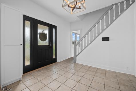 7 Park Square Lopatcong NJ 08865