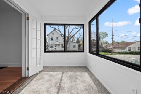 7 Park Square Lopatcong NJ 08865