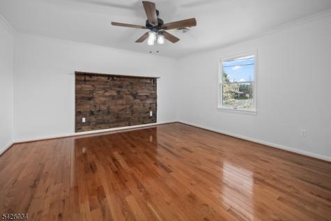 7 Park Square Lopatcong NJ 08865