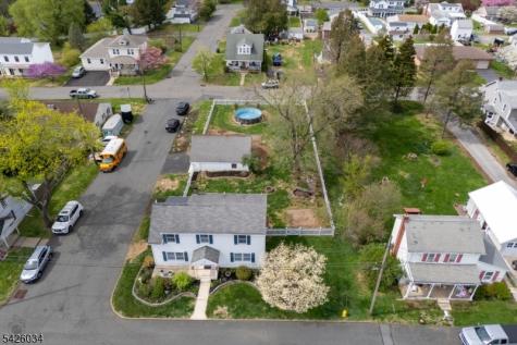 7 Park Square Lopatcong NJ 08865