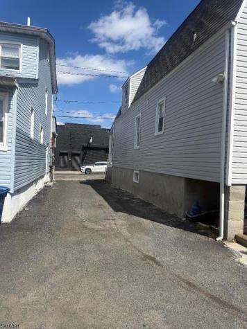 9 Berkshire Place Irvington NJ 07111
