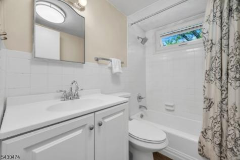 935 Minisink Way Westfield NJ 07090