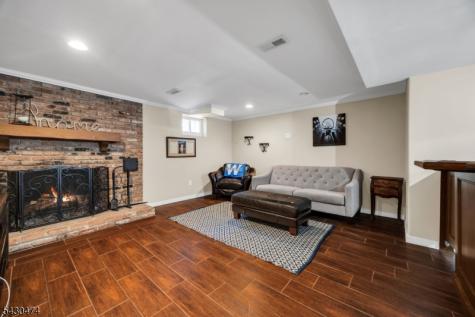 935 Minisink Way Westfield NJ 07090