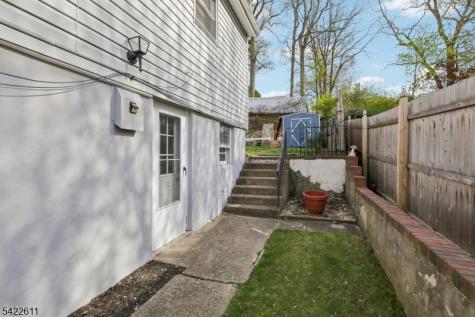 518 Edith Road Roxbury NJ 07850