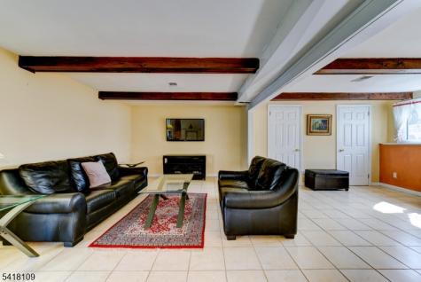 21 W William Street Lincoln Park NJ 07035