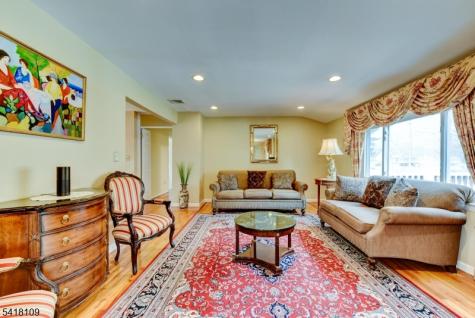21 W William Street Lincoln Park NJ 07035