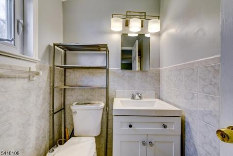 21 W William Street Lincoln Park NJ 07035