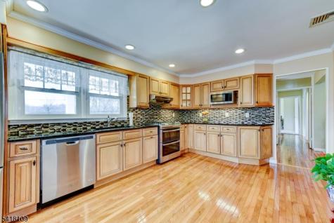 21 W William Street Lincoln Park NJ 07035