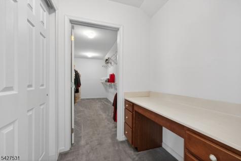 21 Surry Lane Franklin NJ 08802