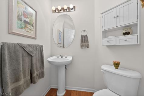 21 Surry Lane Franklin NJ 08802