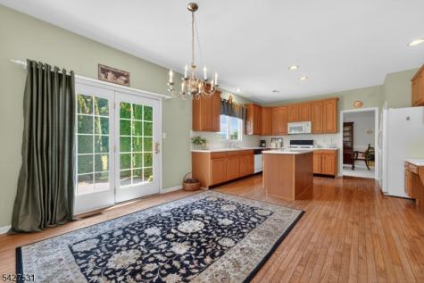 21 Surry Lane Franklin NJ 08802