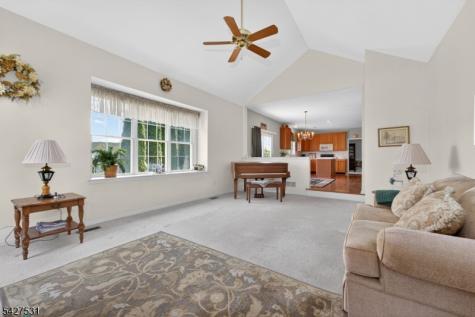 21 Surry Lane Franklin NJ 08802