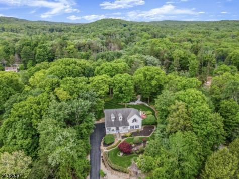 16 Bear Trail West Milford NJ 07421