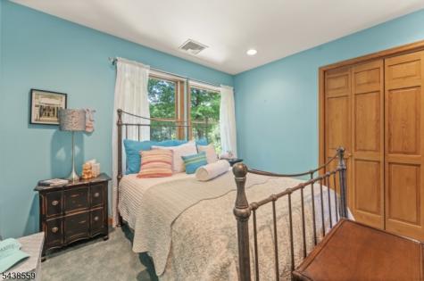 16 Bear Trail West Milford NJ 07421