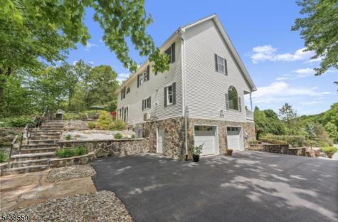 16 Bear Trail West Milford NJ 07421