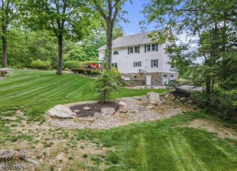 16 Bear Trail West Milford NJ 07421