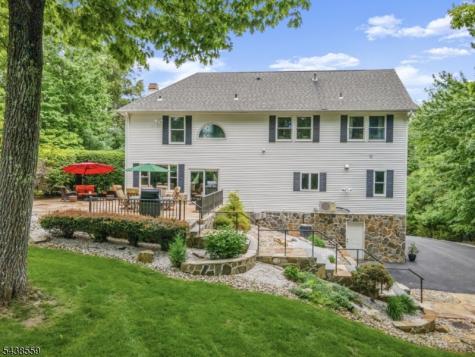 16 Bear Trail West Milford NJ 07421