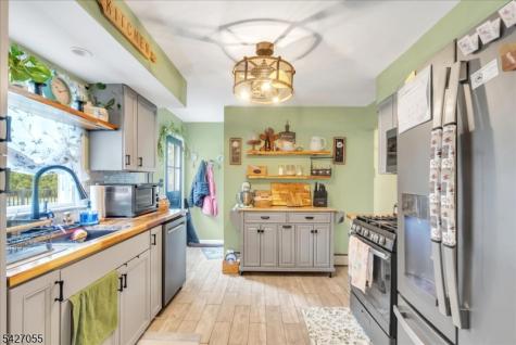 1 Sanders Court West Milford NJ 07480