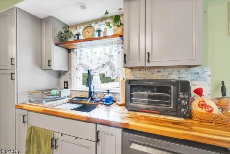 1 Sanders Court West Milford NJ 07480