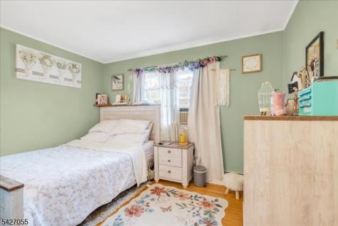 1 Sanders Court West Milford NJ 07480