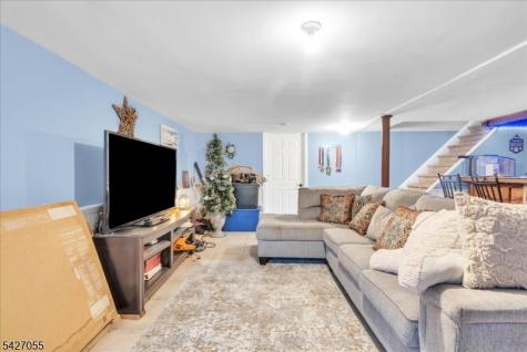 1 Sanders Court West Milford NJ 07480
